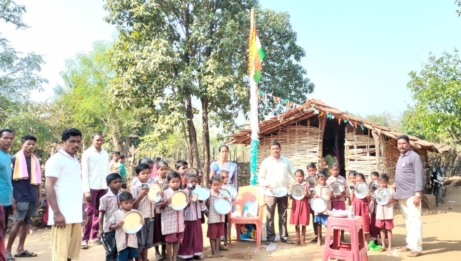 గిరిజన చిన్నారులకు ఉన్నత విద్యకు చేయూత