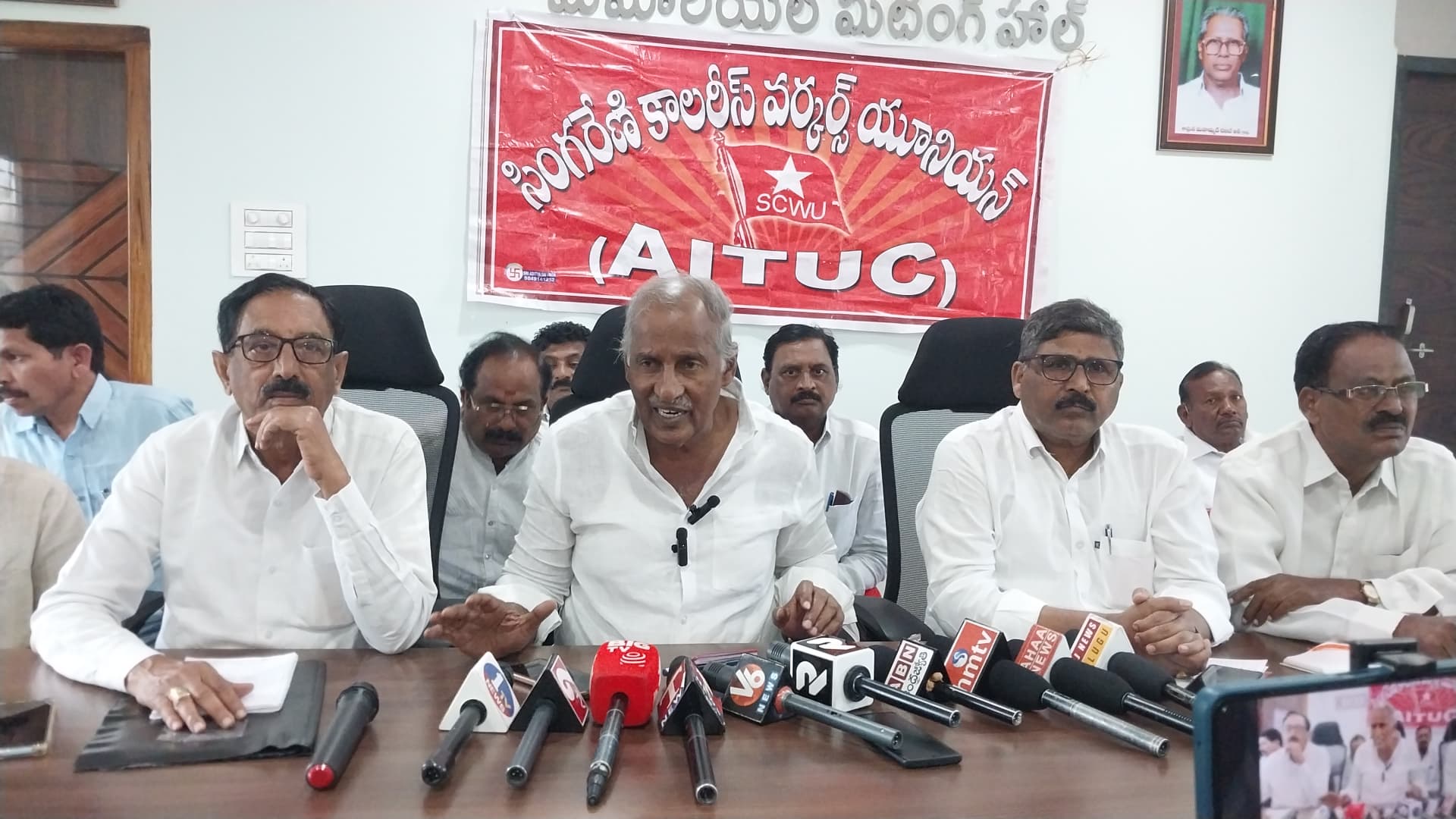 సింగరేణి సంస్థను రక్షించడానికి మరో ఉద్యమం తప్పదు