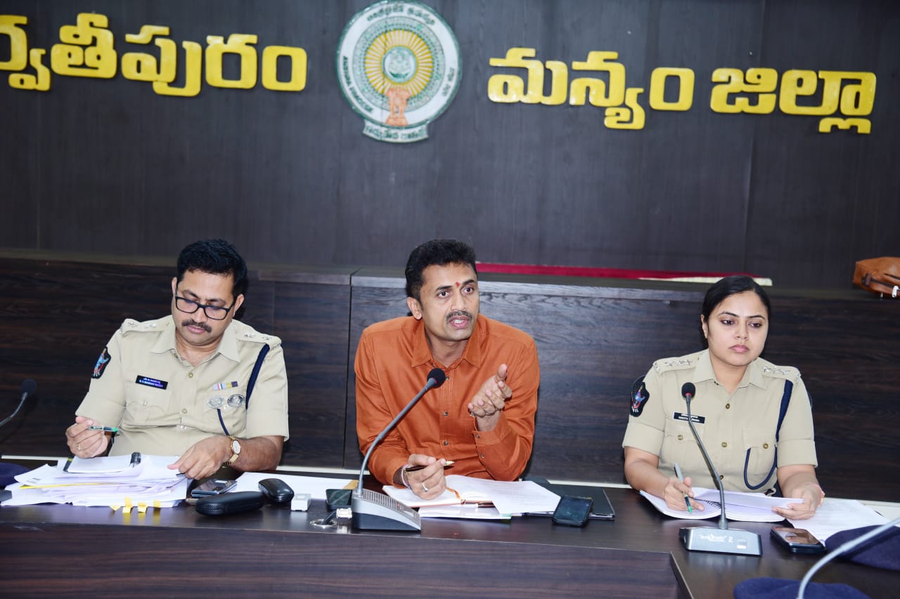 ప్రమాదాలను పూర్తిగా నివారించాలి