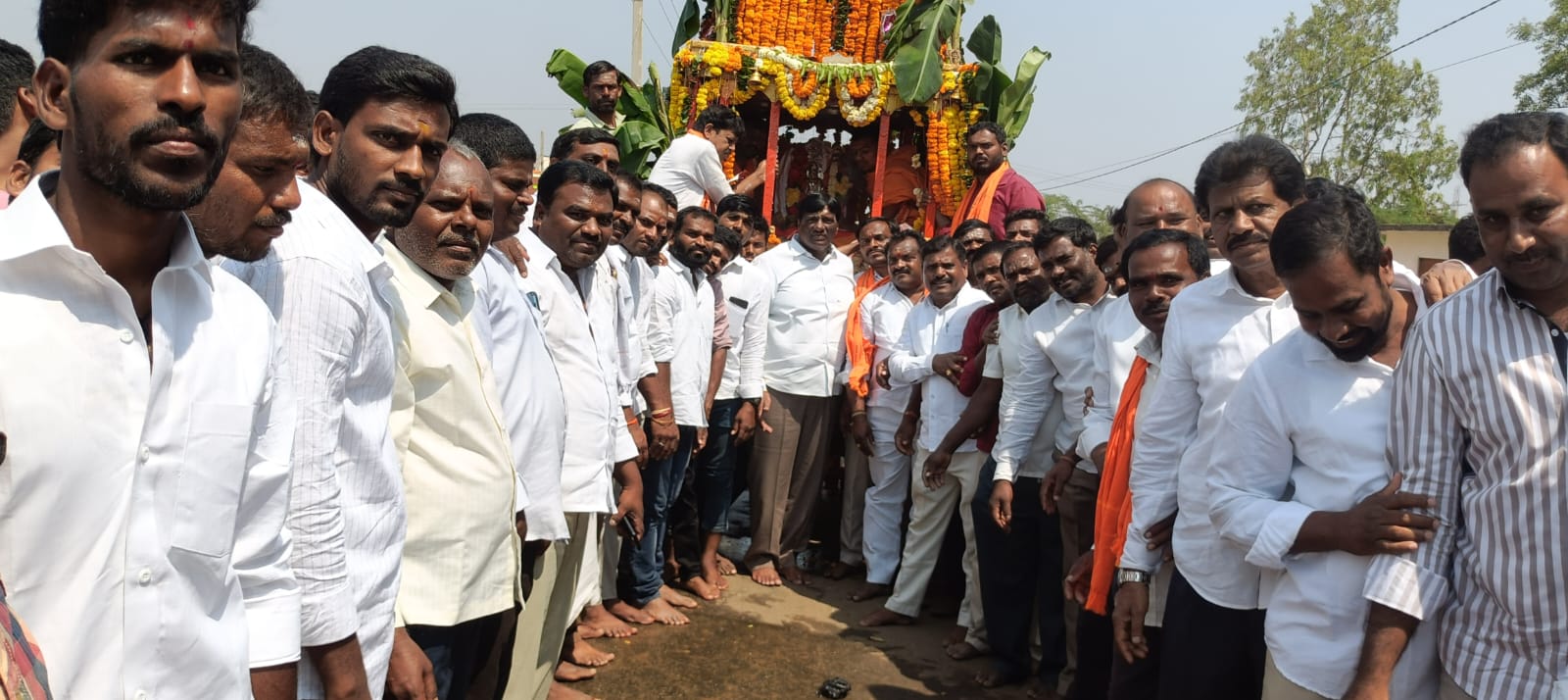 శ్రీ వీరభద్రేశ్వర స్వామి రథోత్సవంలో పాల్గొన్న పరిగి మాజీ ఎమ్మెల్యే మహేష్ రెడ్డి
