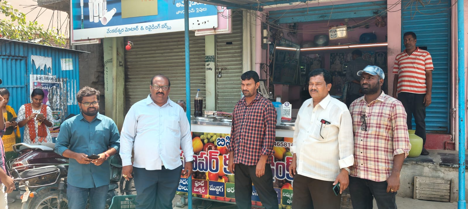 సచివాలయాన్ని సందర్శించిన డియల్డిఓ కళ్లి శ్రీనివాసరెడ్డి