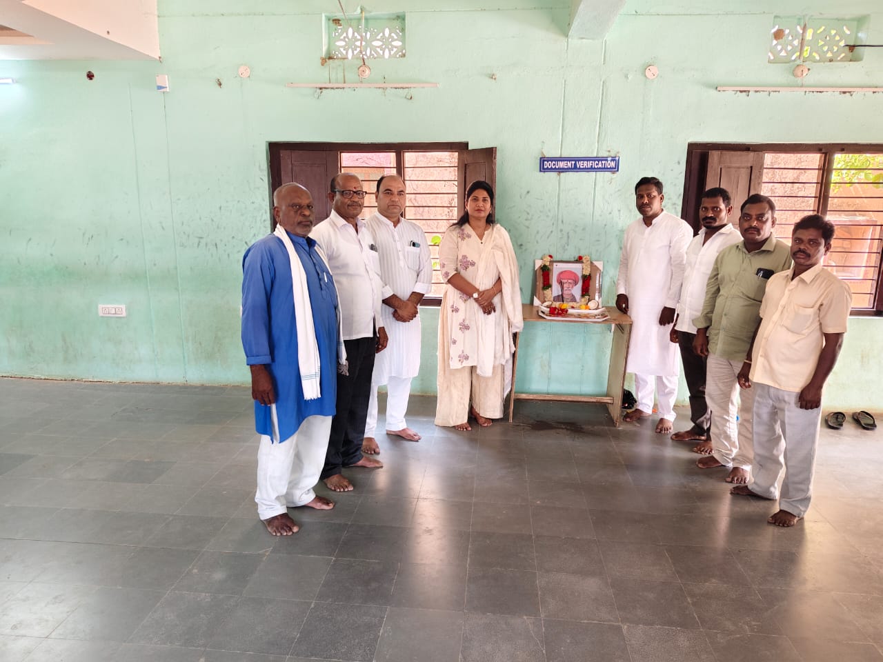 హత్నూర తహసిల్దార్ కార్యాలయంలో ఘనంగా. జ్యోతిరావు పూలే జయంతి వేడుకలు*