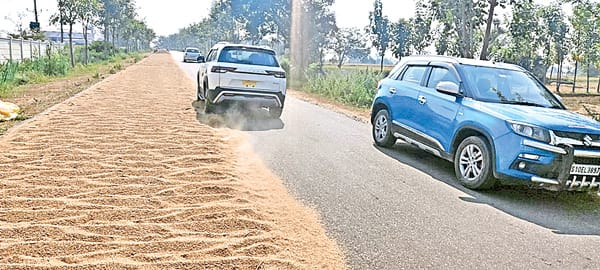 వాహనదారులకు తిప్పలు తప్పవా