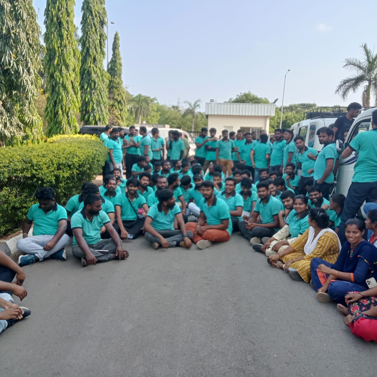 పైనిర్ కార్మికుల సమస్యలు పరిష్కరించాలని సీఐటీయూ డిమాండ్
