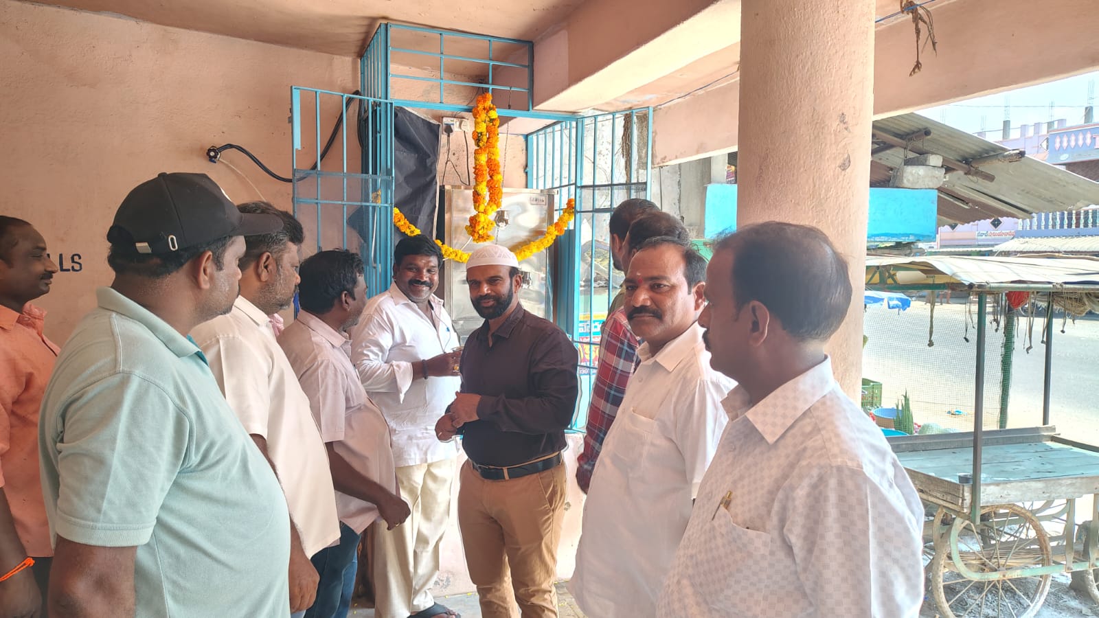 ప్రజలకు స్వచ్ఛమైన త్రాగునీరు.పంచాయతీ అధికారి మస్తాన్ వల్లి