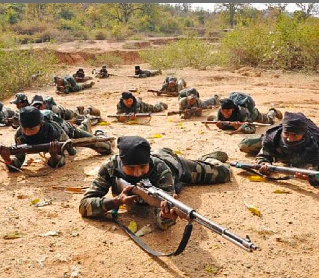 బీజాపూర్ జిల్లాలో మరోసారి ఎదురు కాల్పులు?