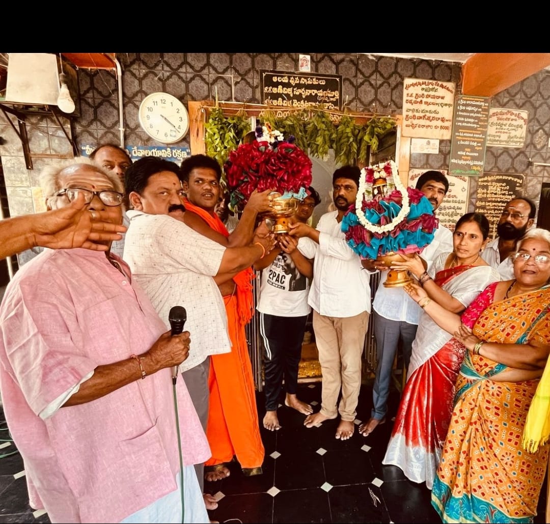 కాట్రేనికోన గ్రామ దేవత శక్తి స్వరూపిణి శ్రీ మావుళ్ళమ్మ తల్లి గ్రామ సందర్శన.
