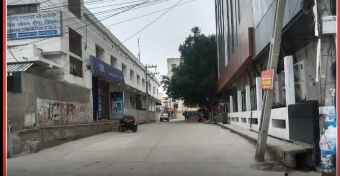 13లక్షలు ప్రజాధనం దూర్వినియోగం.డాక్టర్ కొమ్మినేని వీర శంకర్రావు కోసమే సిమెంట్ రోడ్డు వేశారు.