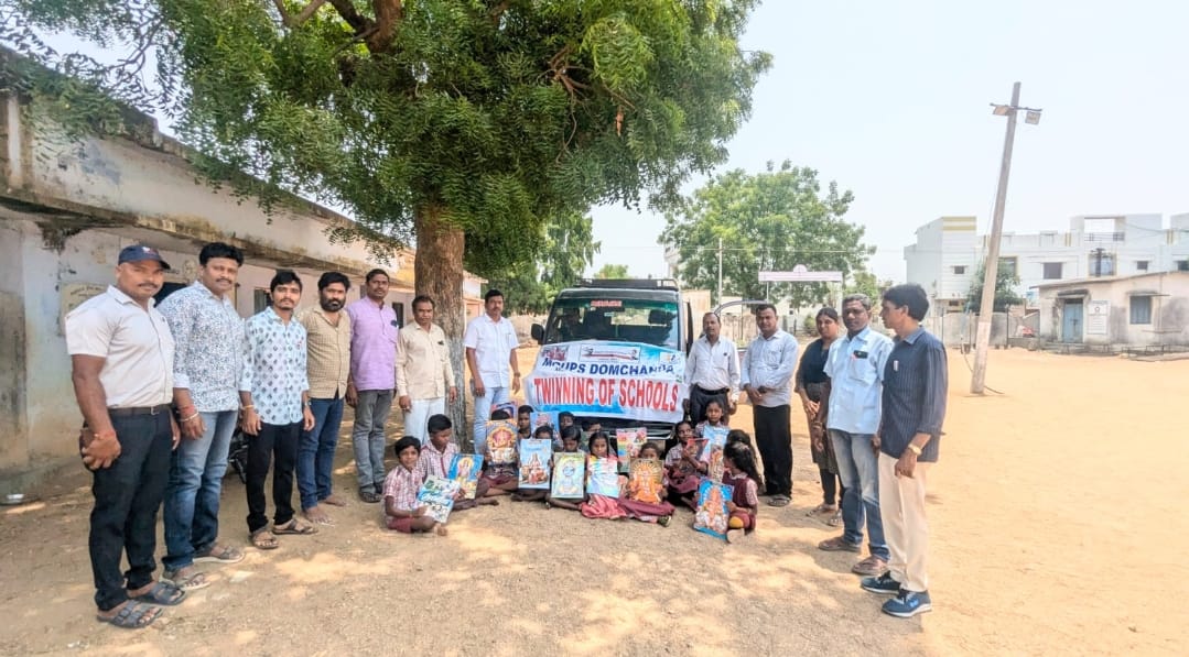 ఏర్గట్ల ఉన్నత పాఠశాలను సందర్శించిన- దోoచందా విద్యార్థులు.