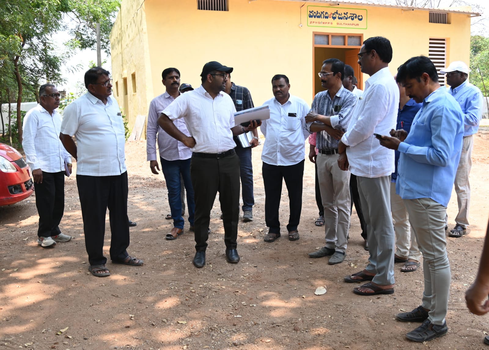 పాఠశాల అభివృద్ధి పనులను సకాలంలో పూర్తి చేయాలి….. జిల్లా కలెక్టర్ కోయ శ్రీ హర్ష