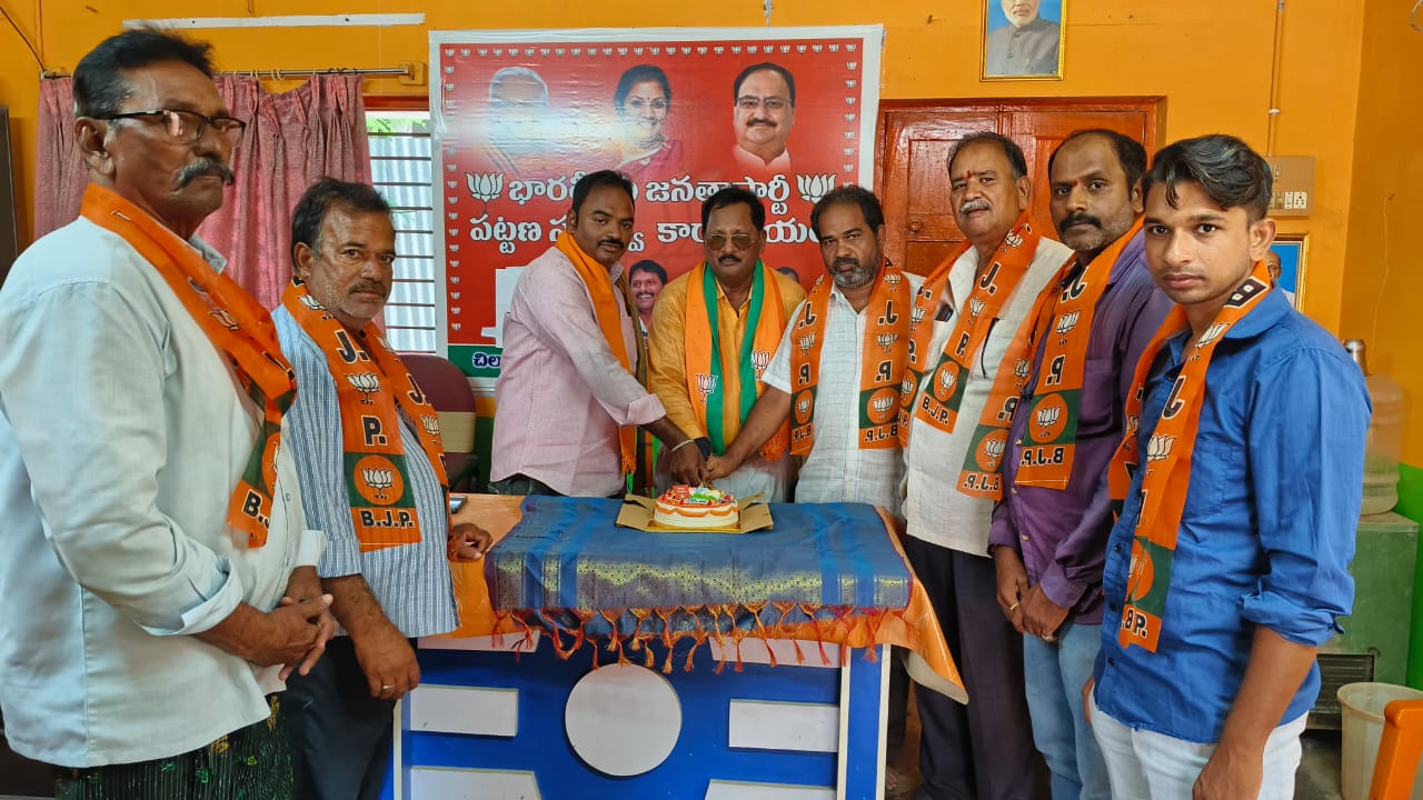 ఘనంగా దగ్గుబాటి పురందేశ్వరి జన్మదిన వేడుకలు జరిగాయి.