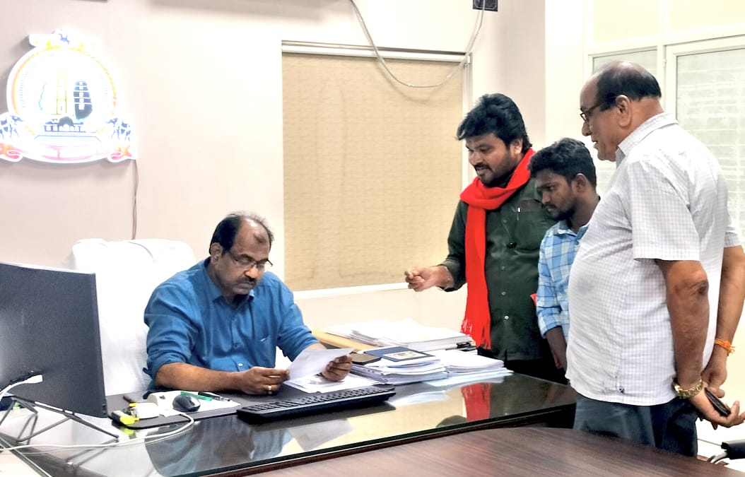పురపాలక శ్మశాన వాటికను అభివృద్ధికి నిధులు కేటాయించండి..
