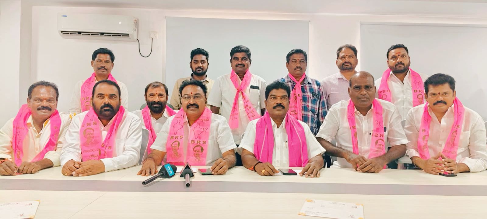 గుండెడు గ్రామం ప్రజలపై క్వారీ యజమాని మనోజ్ రెడ్డి అరాచక పాలన