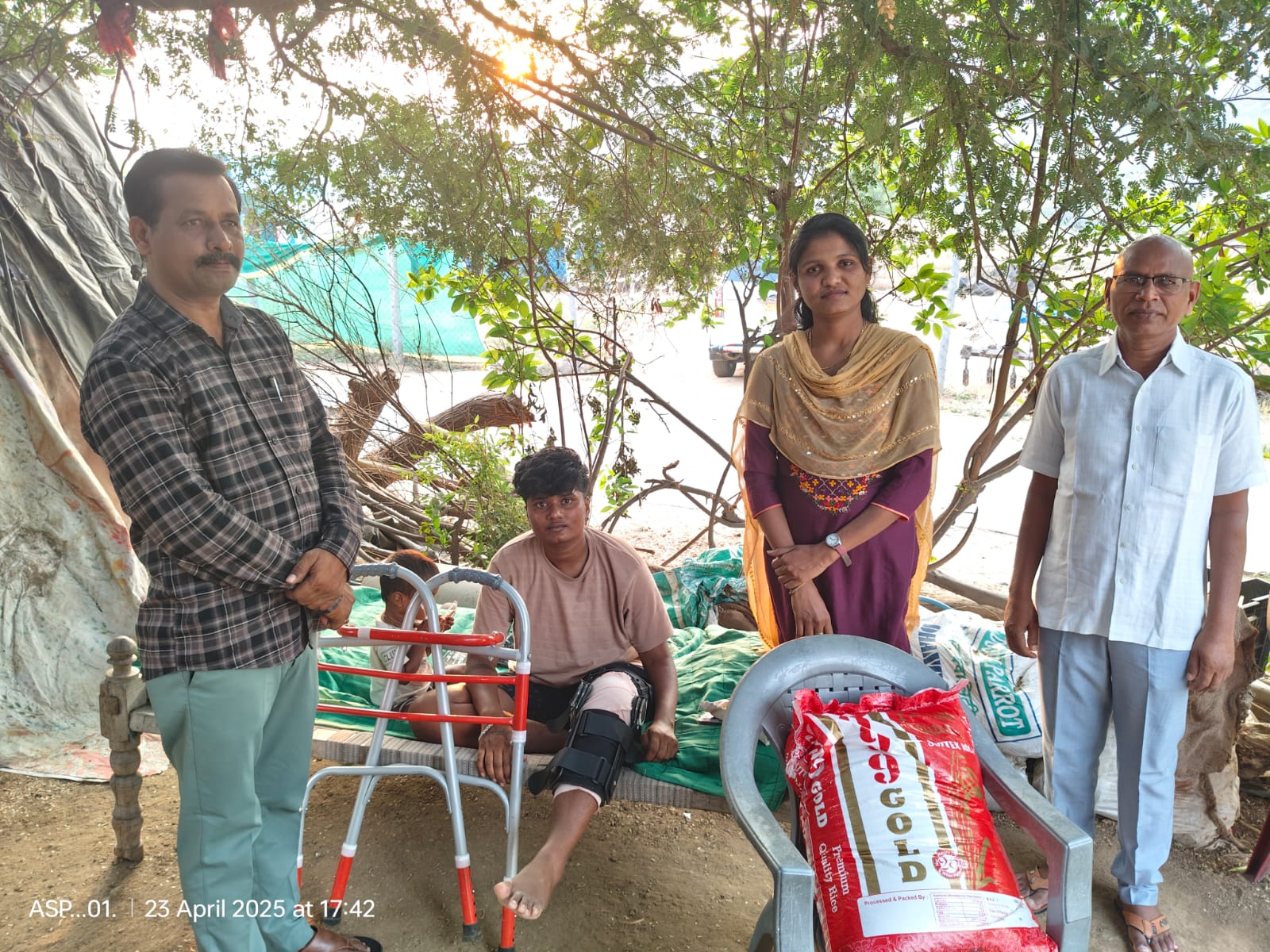 ఆపదలో ఉన్న అంజలి కి సహాయం చేసిన..శిరీష ఆకినపల్లి