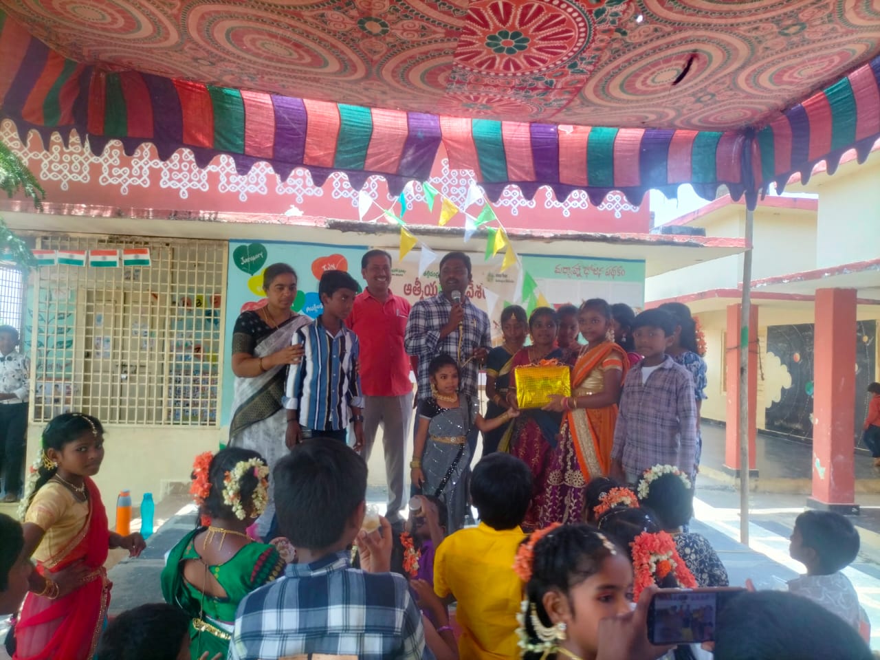 ఘనంగా వీడ్కోలు కార్యక్రమం