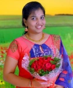 రోడ్డు ప్రమాదంలో యువతి మృతి