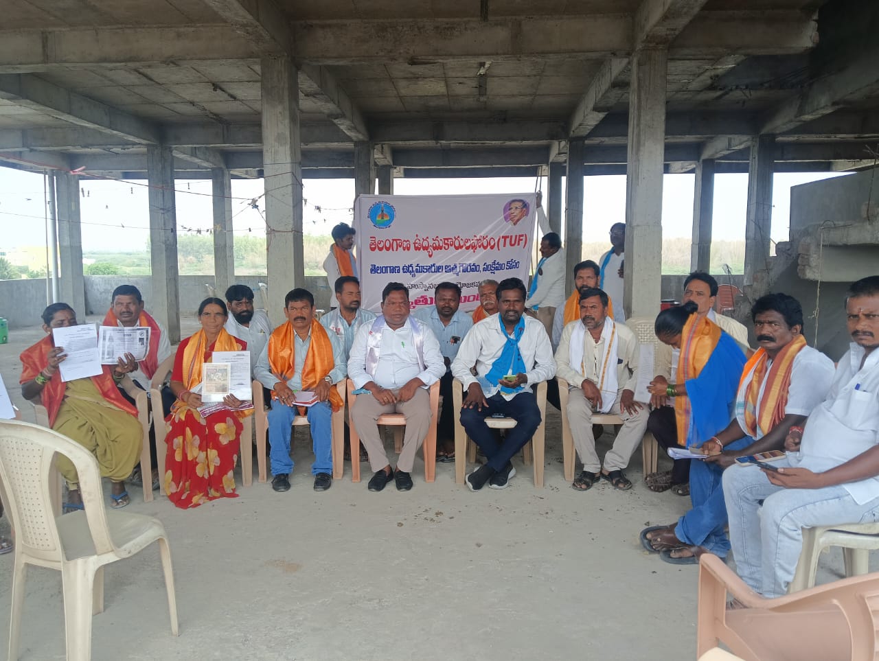 తెలంగాణ ఉద్యమ కారులకు ఇంటి స్థలాలు కేటాయించాలి..