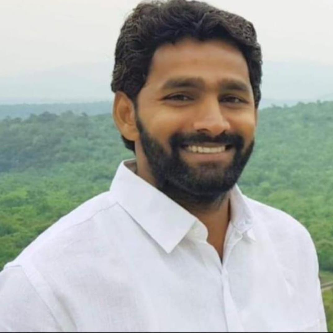 దాతృత్వం చాటుకున్న భవనం రామచంద్రా రెడ్డి
