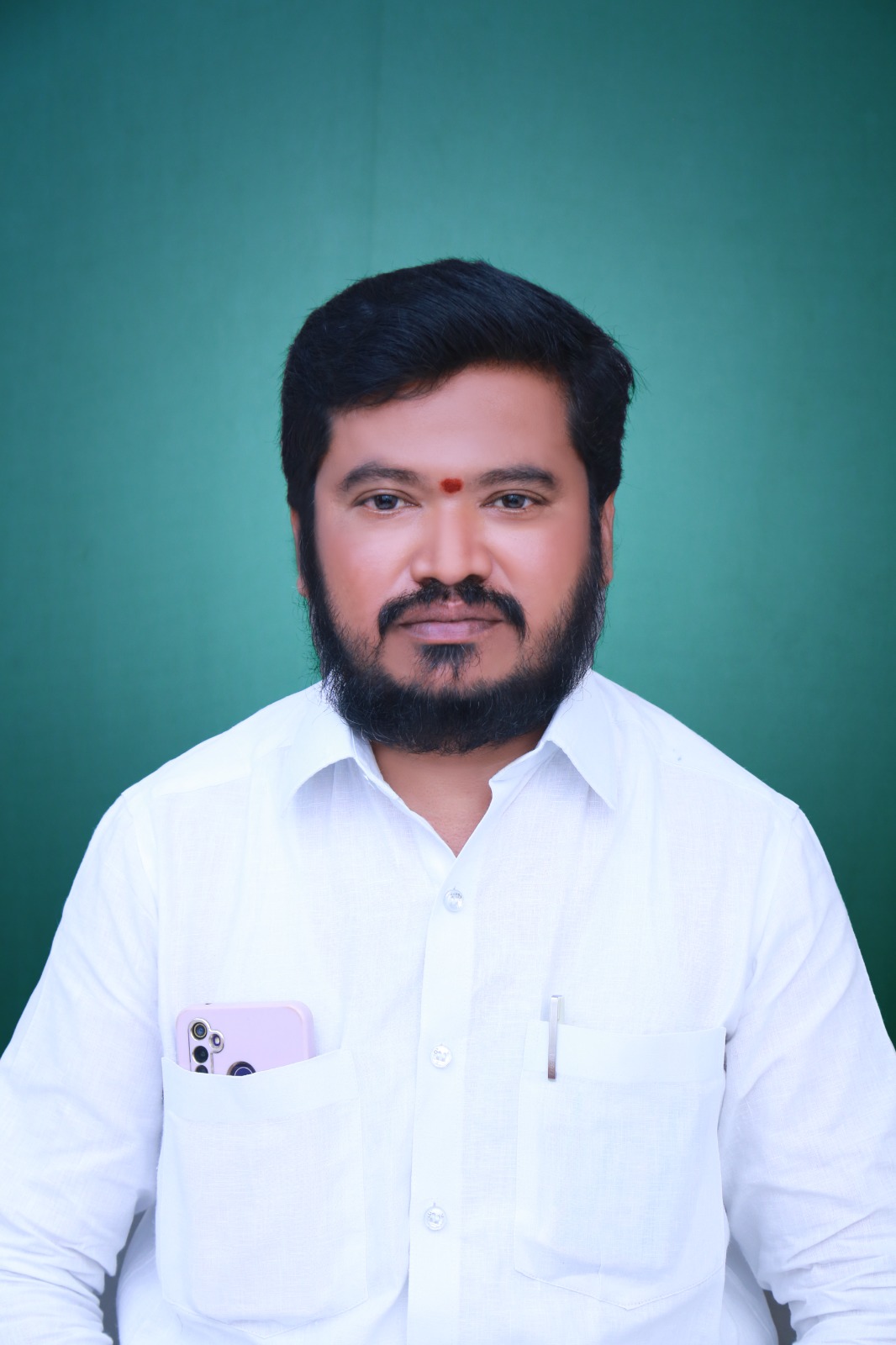 ఎకరాల 10,000 నష్టపోతున్న రైతులు