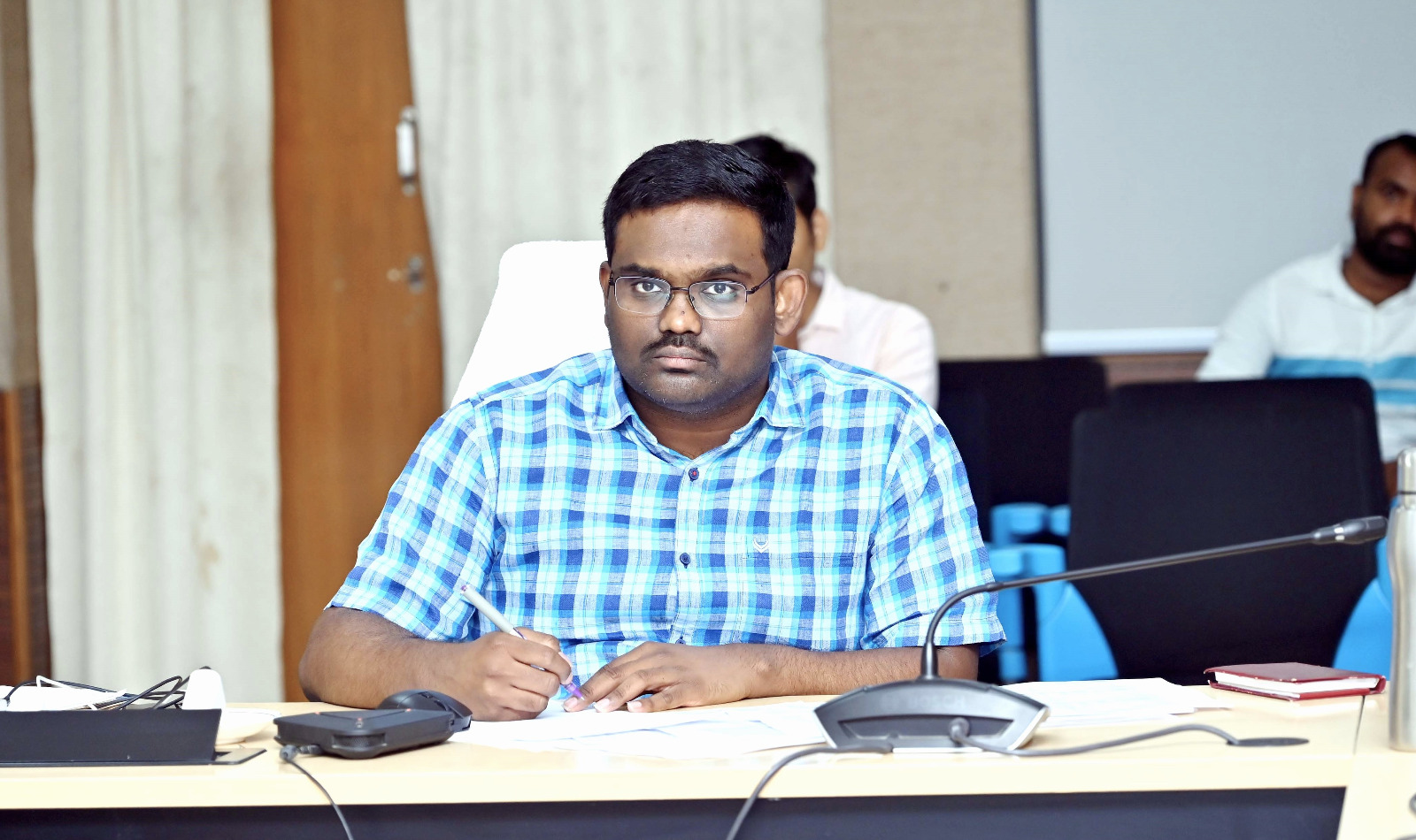 కలెక్టర్లతో మంత్రులు ఉత్తమ్ కుమార్, తుమ్మల సమీక్ష..!