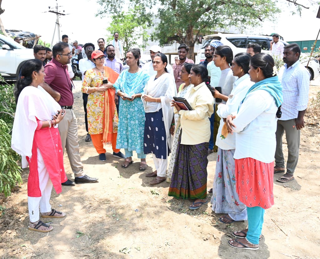 జాతీయ రహదారి సీ.ఎన్.జి పనులు వేగవంతంగా పూర్తి చేయాలి:: జిల్లా కలెక్టర్ కోయ శ్రీ హర్ష