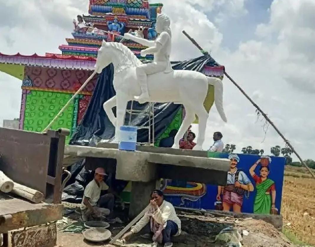 వల్లాపురంలో కంఠమహేశ్వర స్వామి విగ్రహ ప్రతిష్ఠ