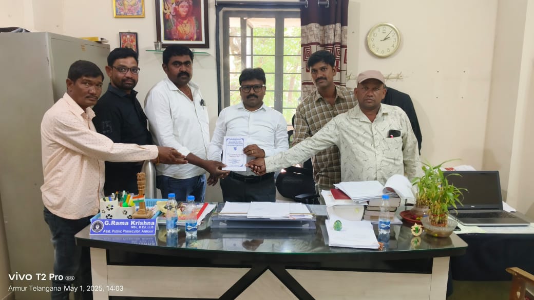 ఆలయ ప్రారంభోత్సవానికి పబ్లిక్ ప్రాసిక్యూటర్ అధికారిని ఆహ్వానించిన వేములకుర్తి గ్రామస్థులు