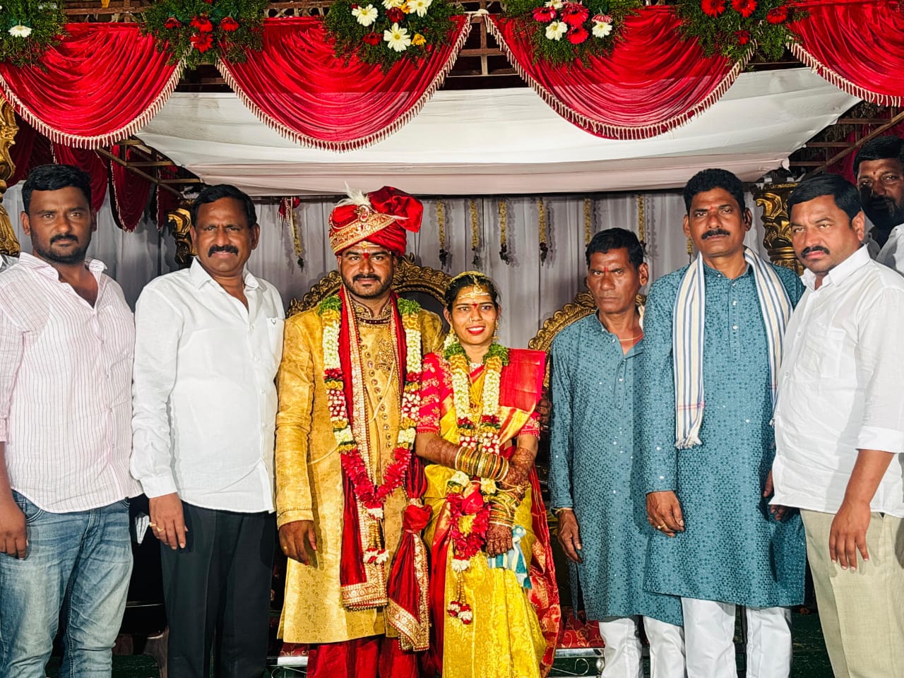 బండి సృజన్ వివాహానికి హాజరైన -మానలా మోహన్ రెడ్డి