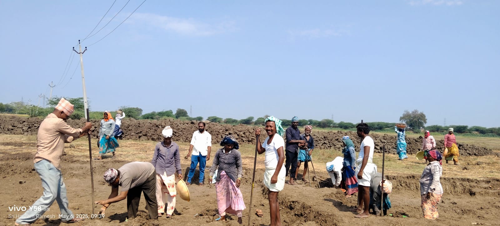 ఉపాధి హామీలో పనిముట్లు ఏవీ గత 15 సంవత్సరాలుగా
