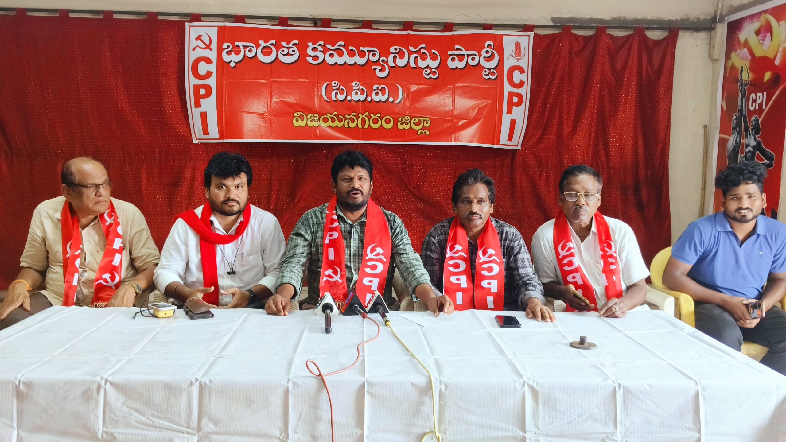 మోడీ సభ వలన రాష్ర్టానికి ఎలాంటి ఉపయోగం లేదు’