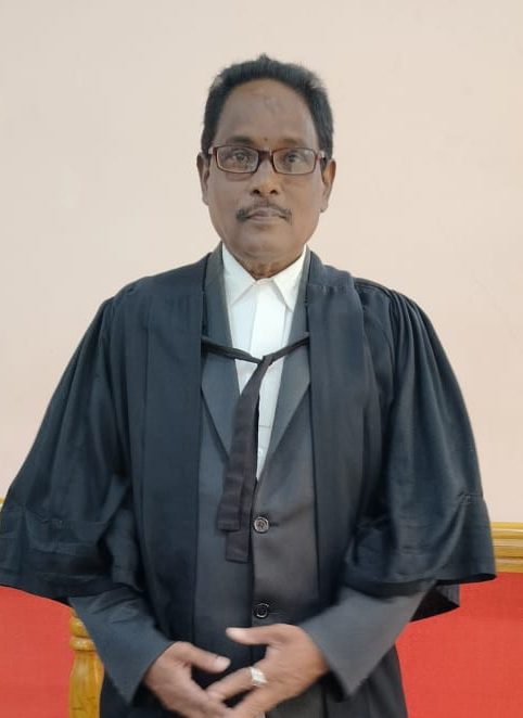 ముమ్మిడివరం జూనియర్ సివిల్ జడ్జ్ వారి కోర్టులో అసిస్టెంట్ గవర్నమెంట్ ప్లీడరు గా (ఏ జి పి)గా నియమితులైన కాశి సిద్ధార్థ కుమార్.