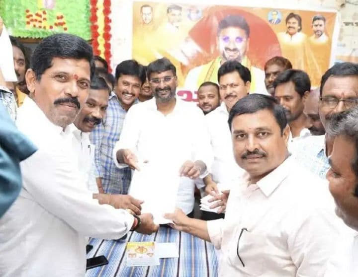 ప్రజాదర్బార్‌లో వినతులు స్వీకరించిన ఎమ్మెల్యే కొండ్రు