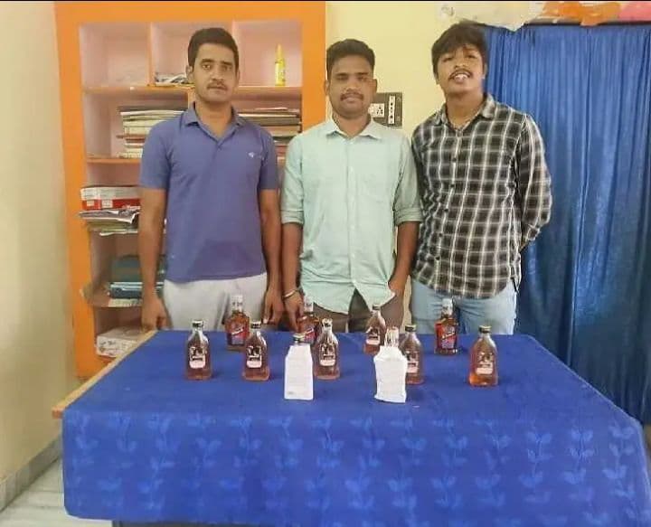 అక్రమంగా మద్యం తరలిస్తున్న వ్యక్తి అరెస్టు