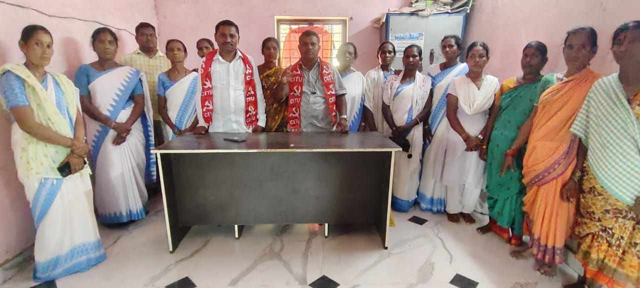 మోడీ అనుసరిస్తున్న కార్మిక ప్రజావ్యతిరేక విధానాలను ప్రతిఘటిద్దాం