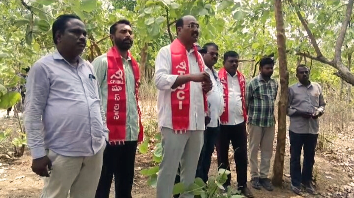 సార్వాత్రిక సమ్మెతో కార్మికుల పోరాట స్ఫూర్తిని చాటుదాం..!