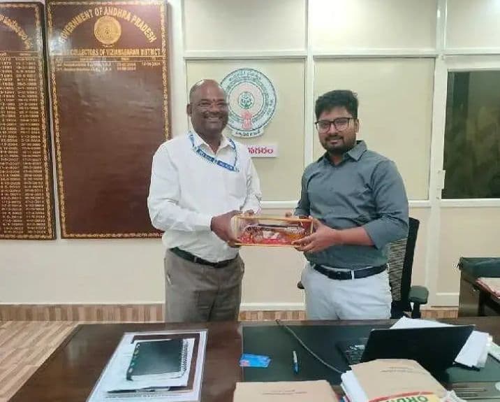 DCCB సిబ్బందికి జేసీ అభినందన