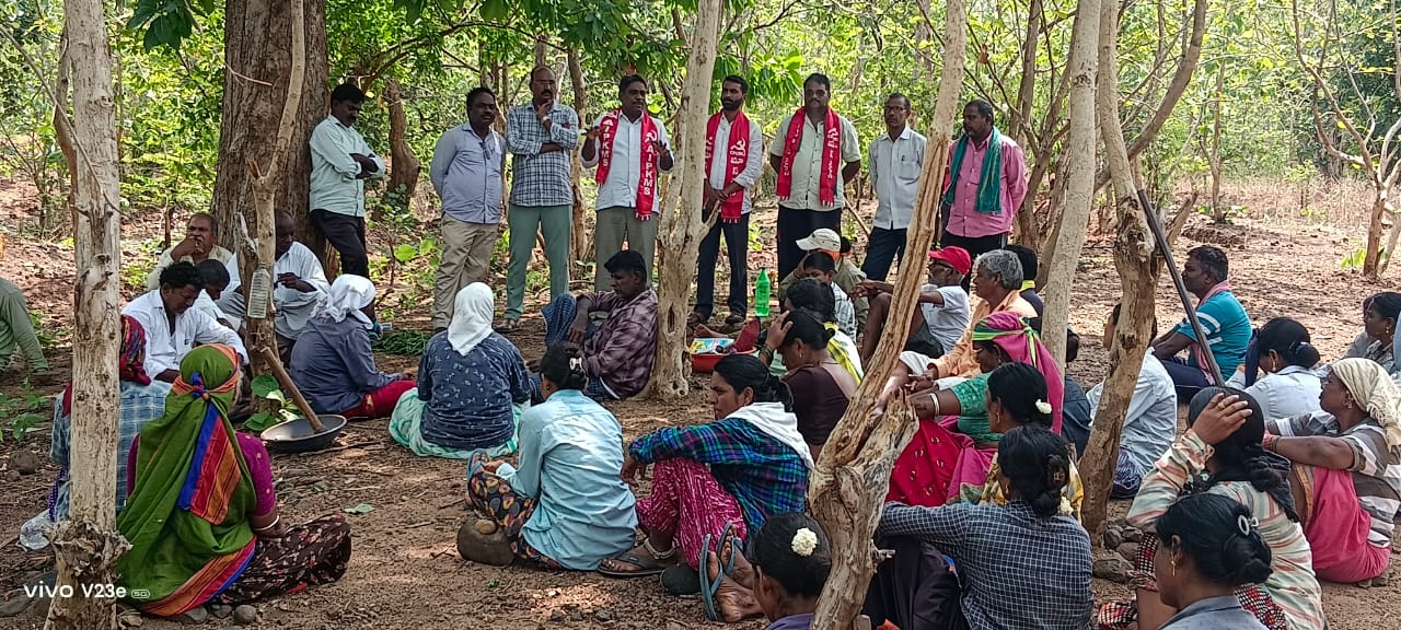 ఆత్మీయ భరోసా కోసం రాష్ట్ర వ్యాప్తంగా తాహశీల్దార్ కార్యాలయాల ముట్టడికి వ్యవసాయ కార్మికులు సిద్ధం కావాలి..!