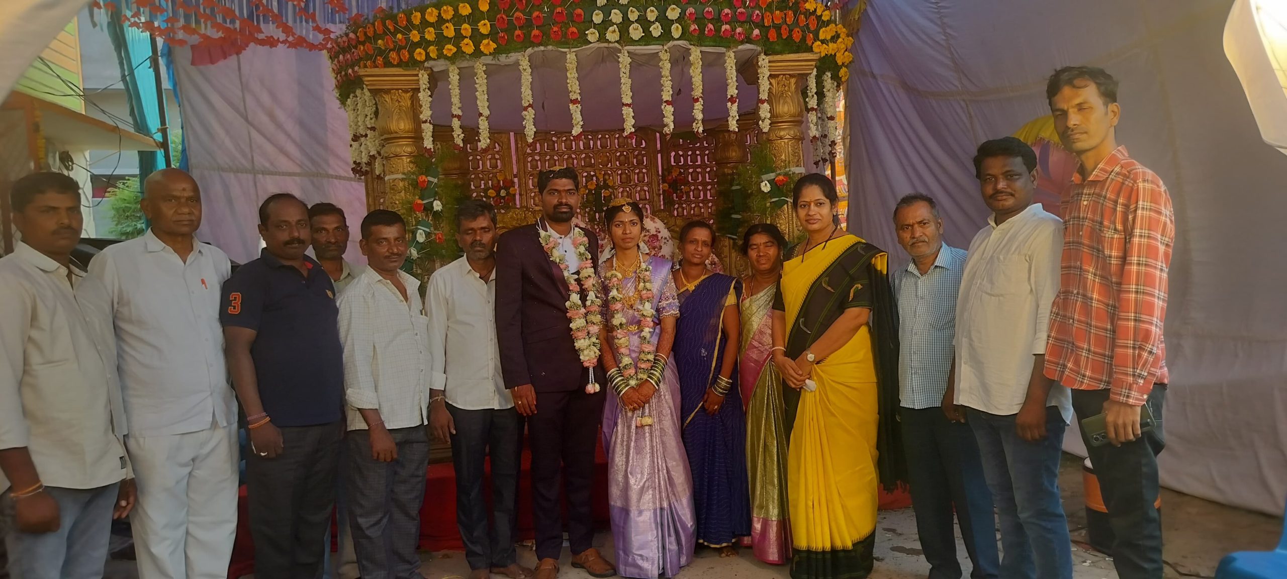 నూతన వధూవరులను ఆశీర్వదించిన బిజెపి తెలంగాణ రాష్ట్ర అధికార ప్రతినిధి డాక్టర్ చందుపట్ల కీర్తి రెడ్డి