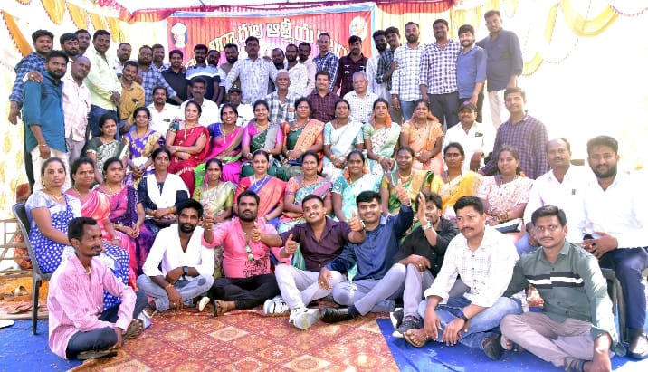 పూర్వ విద్యార్థుల ఆత్మీయ కలయిక