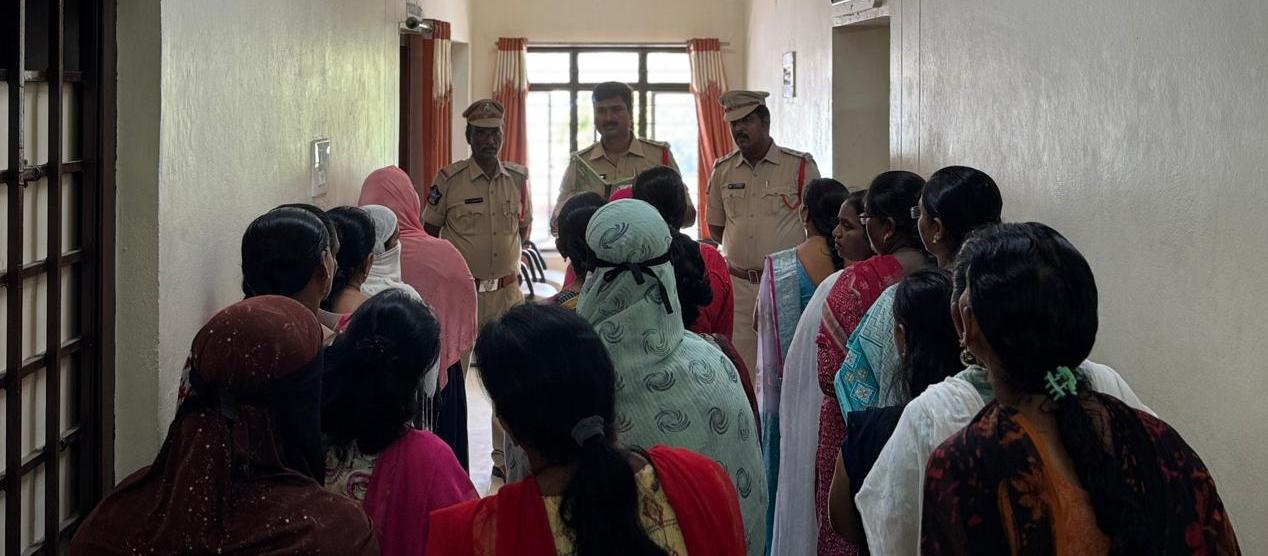 దేవాలయాలు, మసీదు లు, చర్చిలు వద్ద నిఘా కెమెరాలు తప్పనిసరి-అర్బన్ CI రమేష్