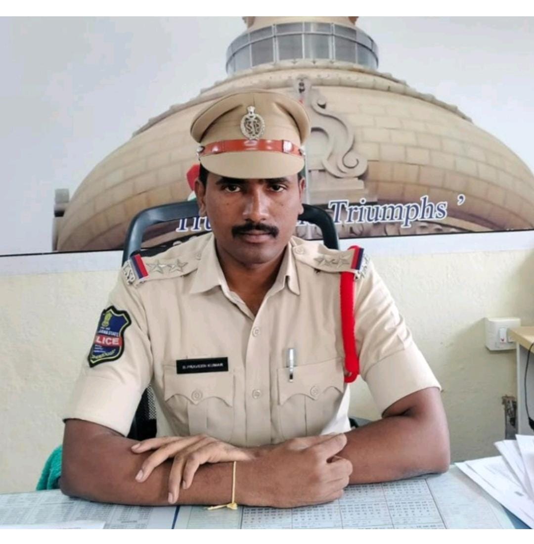 సైబర్ మోసాలపై యువత అప్రమత్తంగా ఉండాలి