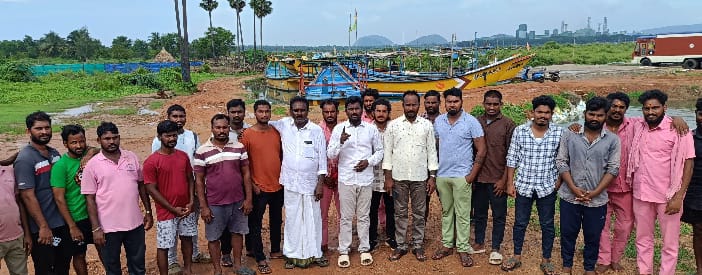 పూడిమడక ఫిషింగ్ హార్బర్ పనులు వెంటనే ప్రారంభించాలి