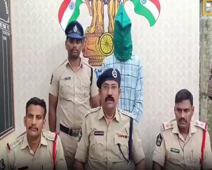 తల్లిని చంపేందుకు సహకరించిన కూతురు