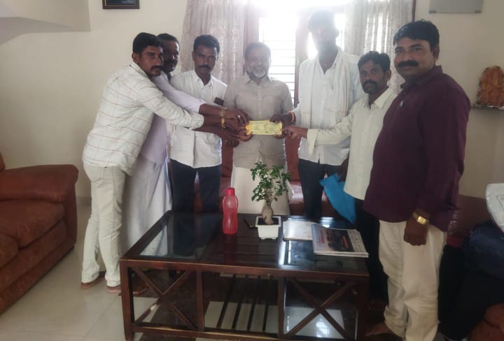 పెద్దమ్మ తల్లి గుడి నిర్మాణానికి విరాళాన్ని అందించిన మాజీ జెడ్పీ టిసి రమాదేవి నారాయణ రెడ్డి