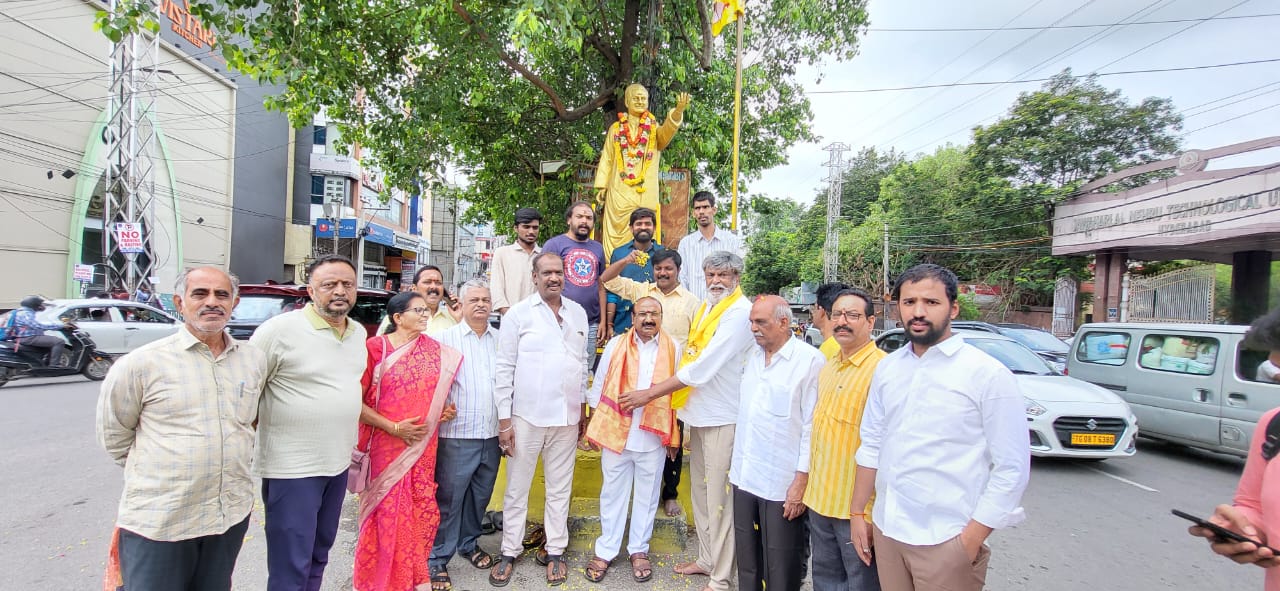 తెలుగు జాతిని, తెలుగువారి గుర్తింపుని ప్రపంచానికి చాటిచెప్పిన మహనీయుడు నందమూరి తారక రామారావు జనసేన నాయకుడు ప్రేమ్ కుమార్