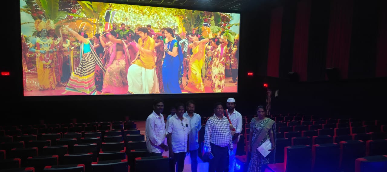 కాట్రేనికోన పరమేశ్వరీ ని థియేటర్ తనిఖీ చేసిన తాసిల్దారు బృందం