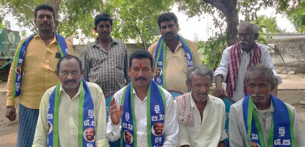 బీసీలకు 42% రిజర్వేషన్ కల్పించాకే స్థానిక సంస్థల ఎన్నికలు నిర్వహించాలి