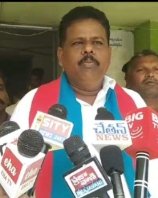 తెనాలి లో దళిత, ముస్లిం యువకులపై అతి క్రూరంగా దాడి చేసిన లోకల్ పోలీస్ అధికారుల