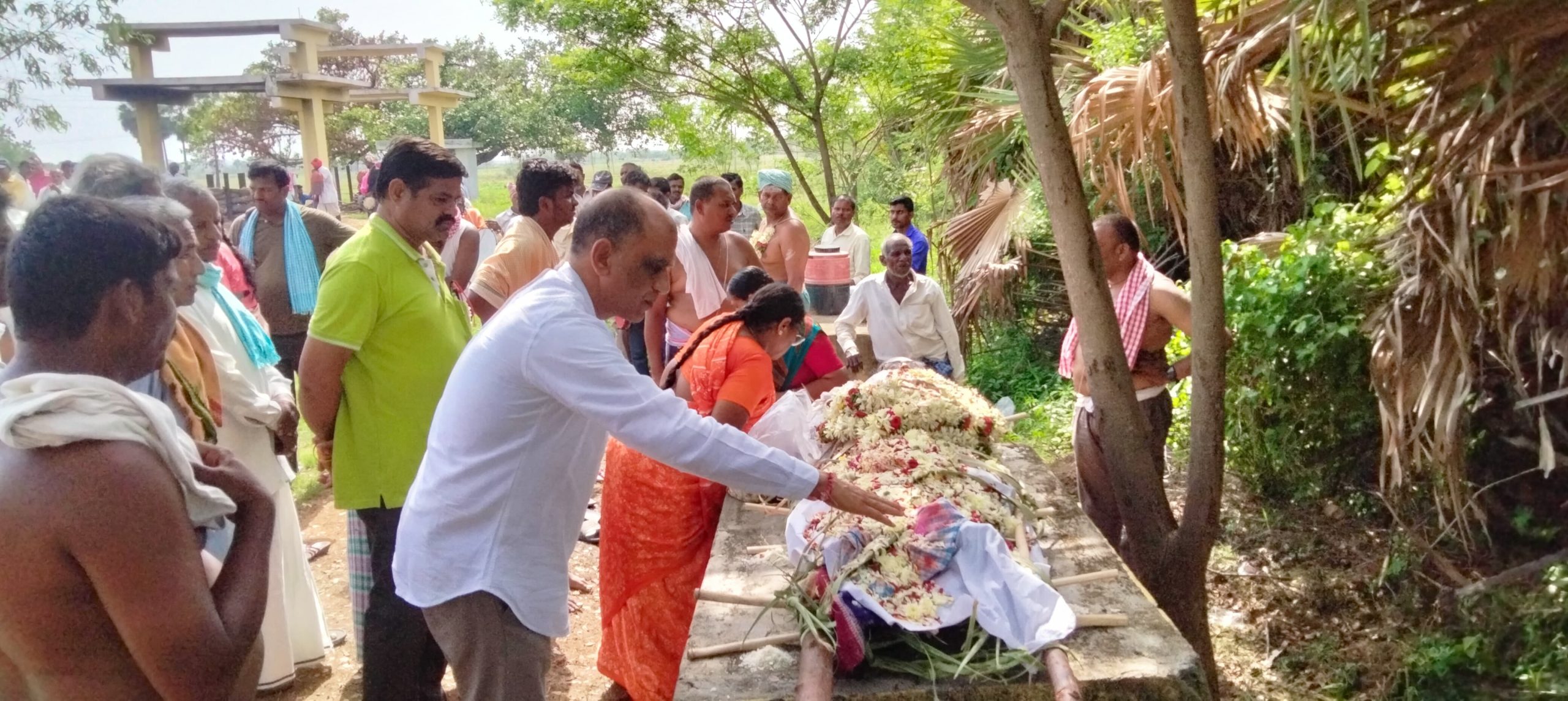 నివాళులు అర్పించిన బిజెపి రాష్ట్ర కార్యవర్గ సభ్యులు చందుపట్ల సత్యపాల్ రెడ్డి
