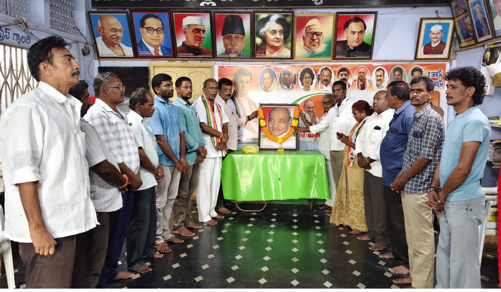రాజకీయ ఠీవి మన తెలుగు బిడ్డ పి.వి.